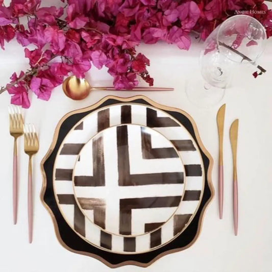 Kamik Black & White Dinner Set