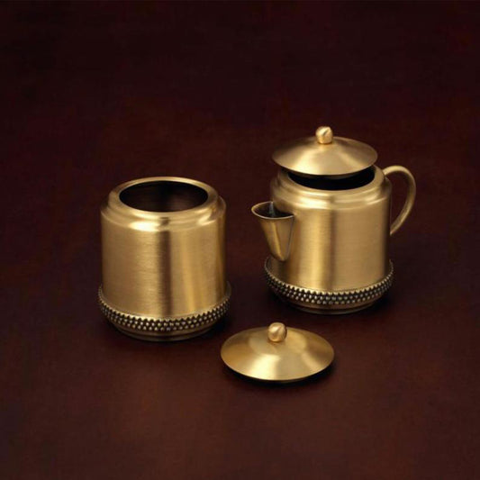 montage gold metal serve wear