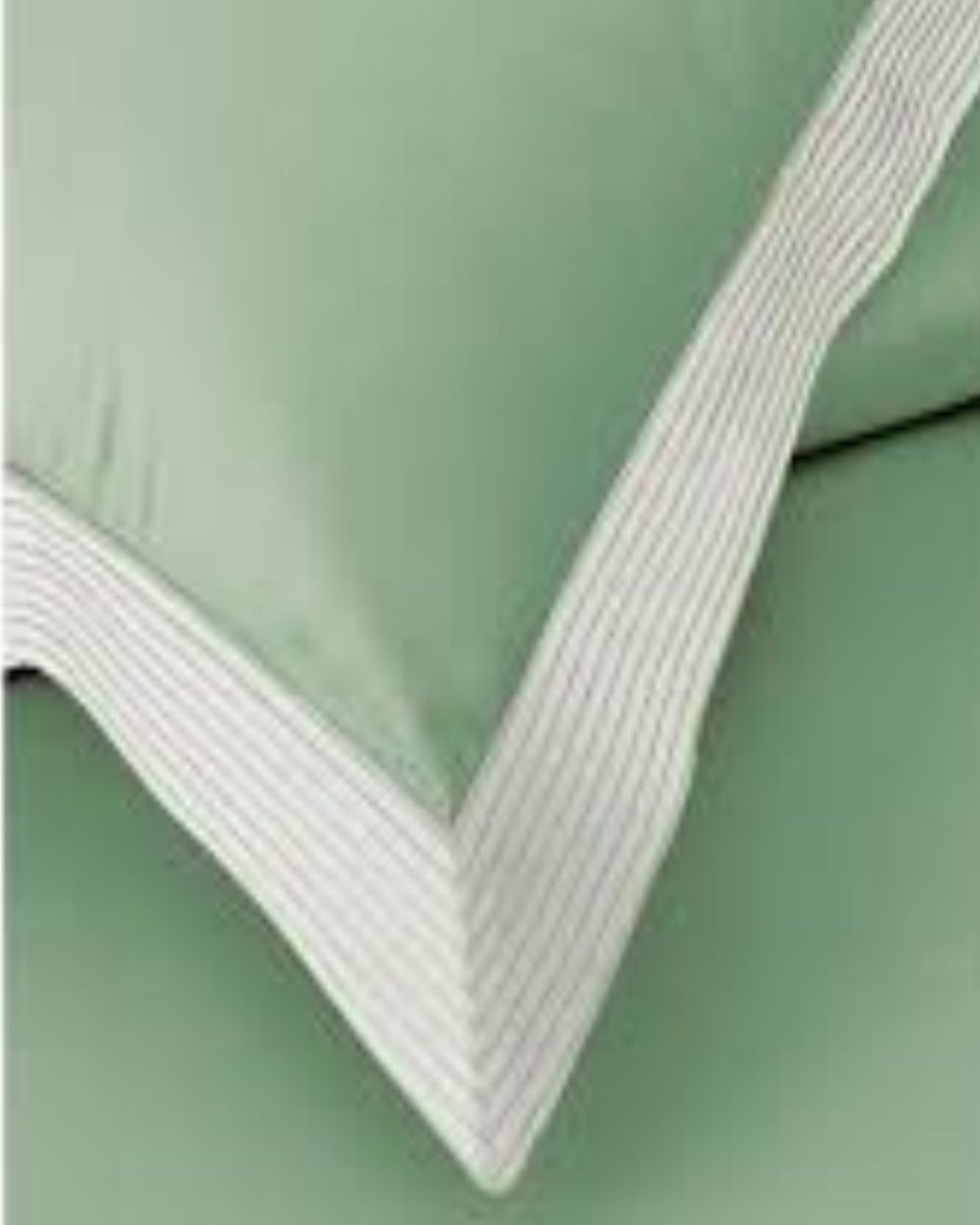 Ulbrecht Green Bedsheet Set