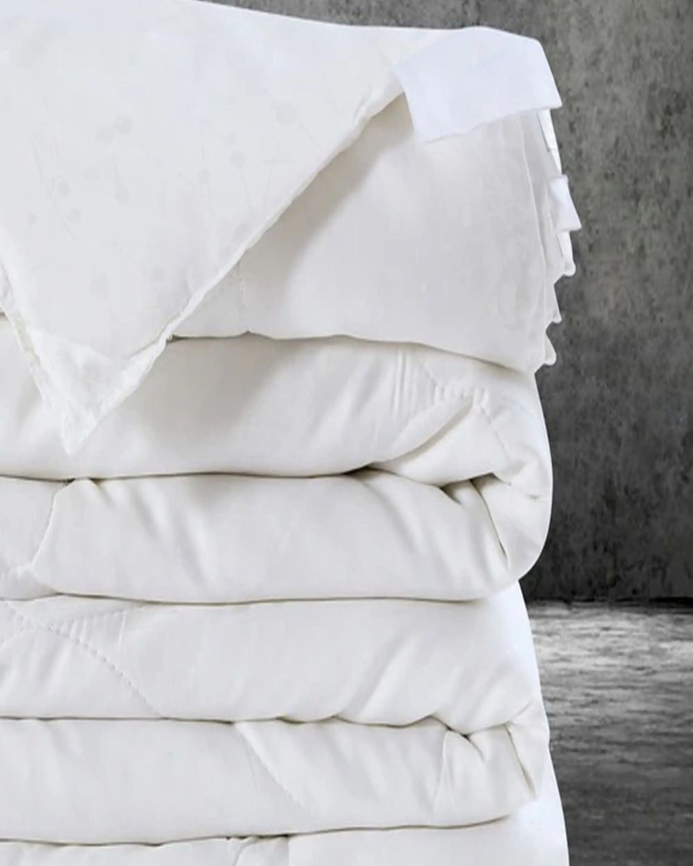 Wyatt White Luxury Bedsheet Set